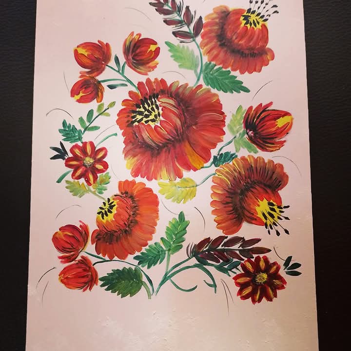 Composición floral estilo folk